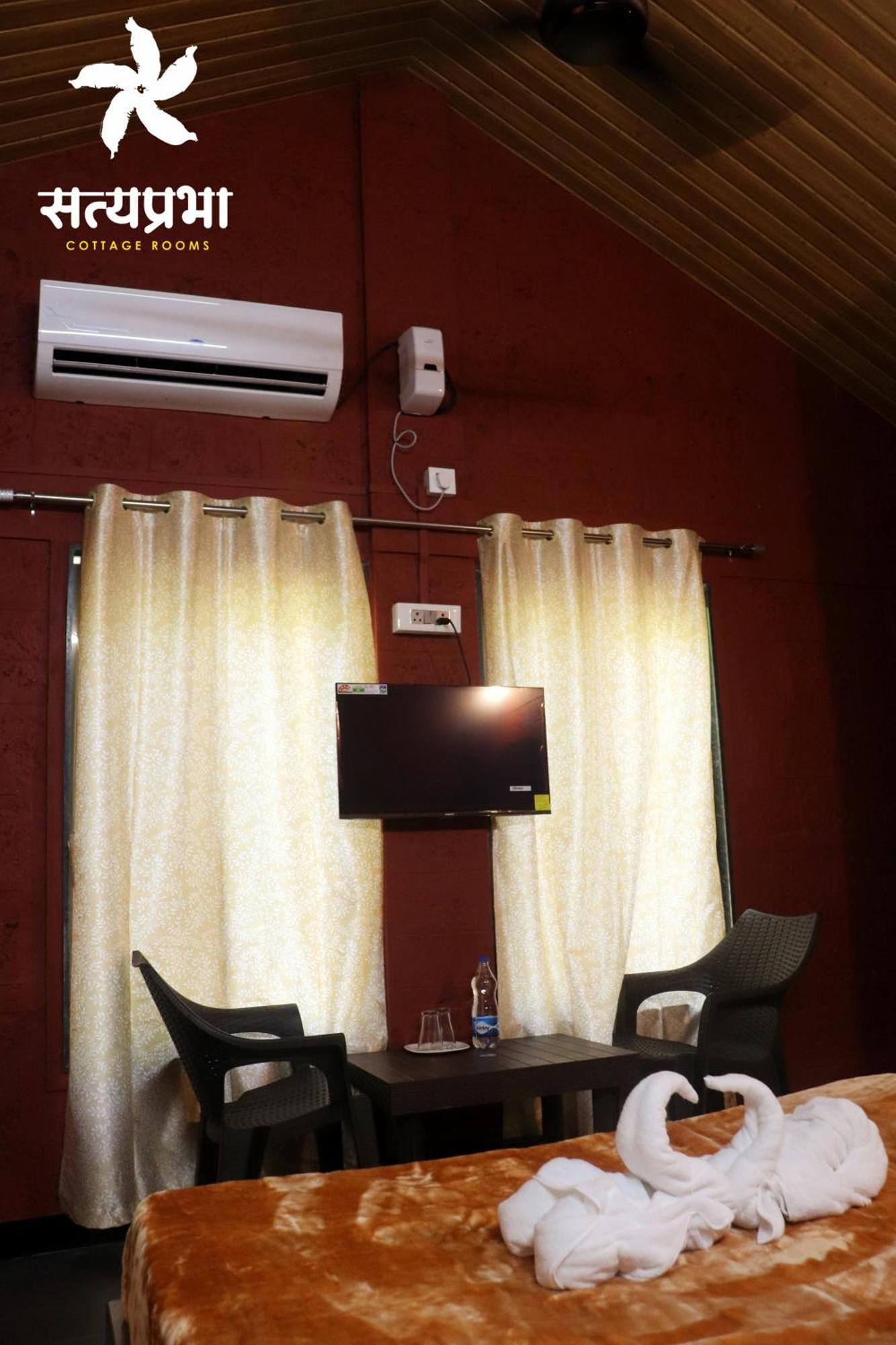 Satyaprabha Cottage Rooms Kudal  Ngoại thất bức ảnh